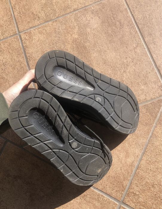 Buty sportowe Guess damskie oryginalne