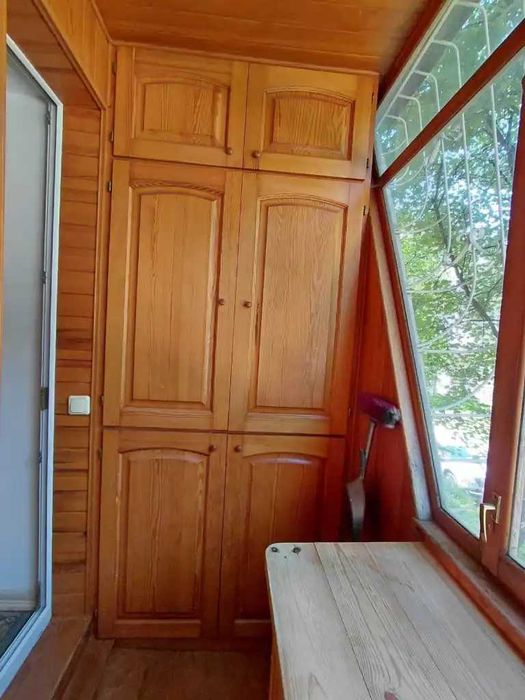 Продаж 1 кімнатної квартири на пр. О.Поля, низ.