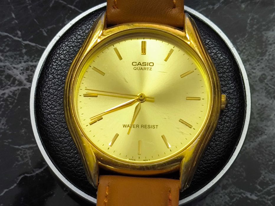 Оригинальные часы Casio в коллекцию или для повседневного использования.