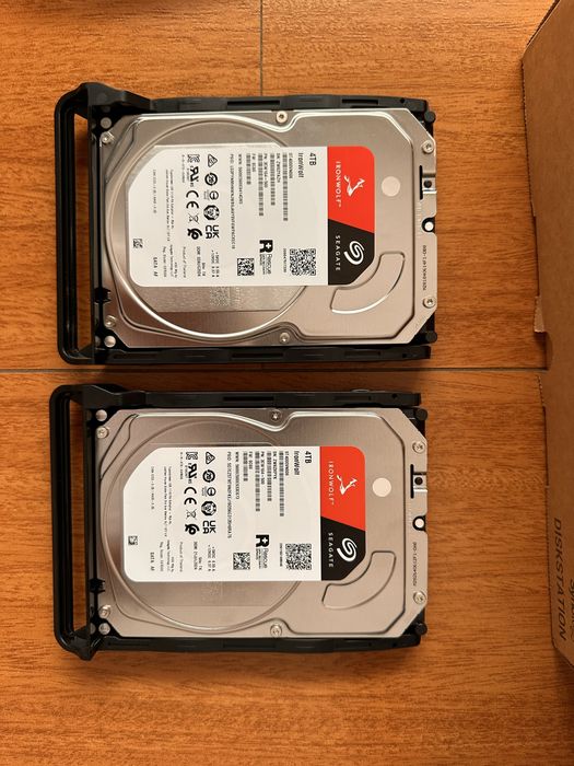 Synology DS223 + 2× Seagate IronWolf 4TB (8TB)