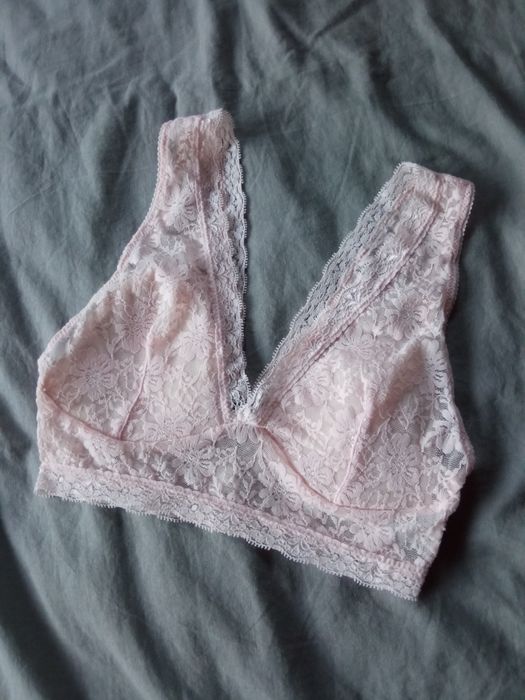 Biustonosz koronkowy różowy