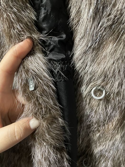 Продам довгу натуральну шубу