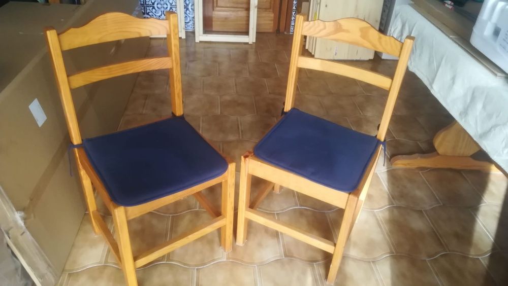 Sofá Mesa Cadeiras Sala em Pinho Completa- Não se aceita pagamentos MB