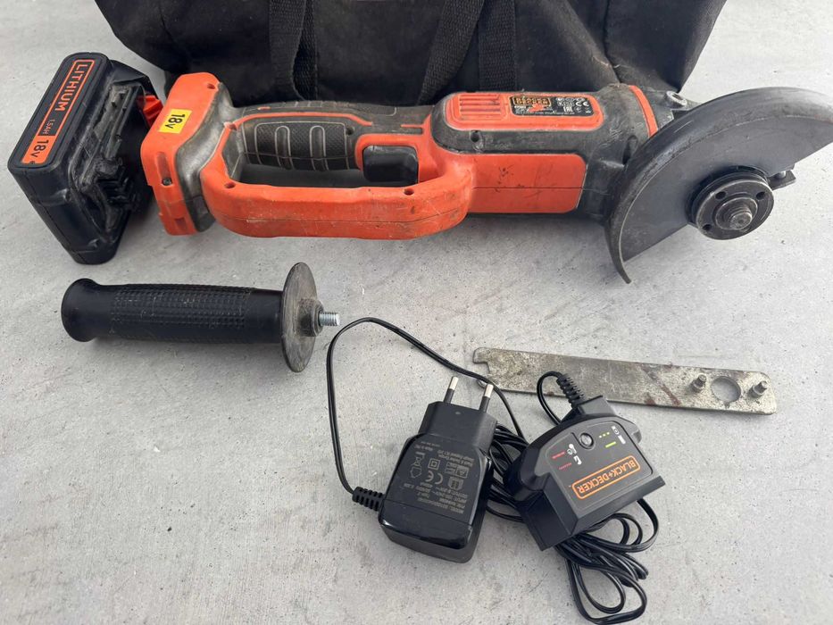 Rebarbadora 125mm Black+Decker BCG720 (Não Funcional)