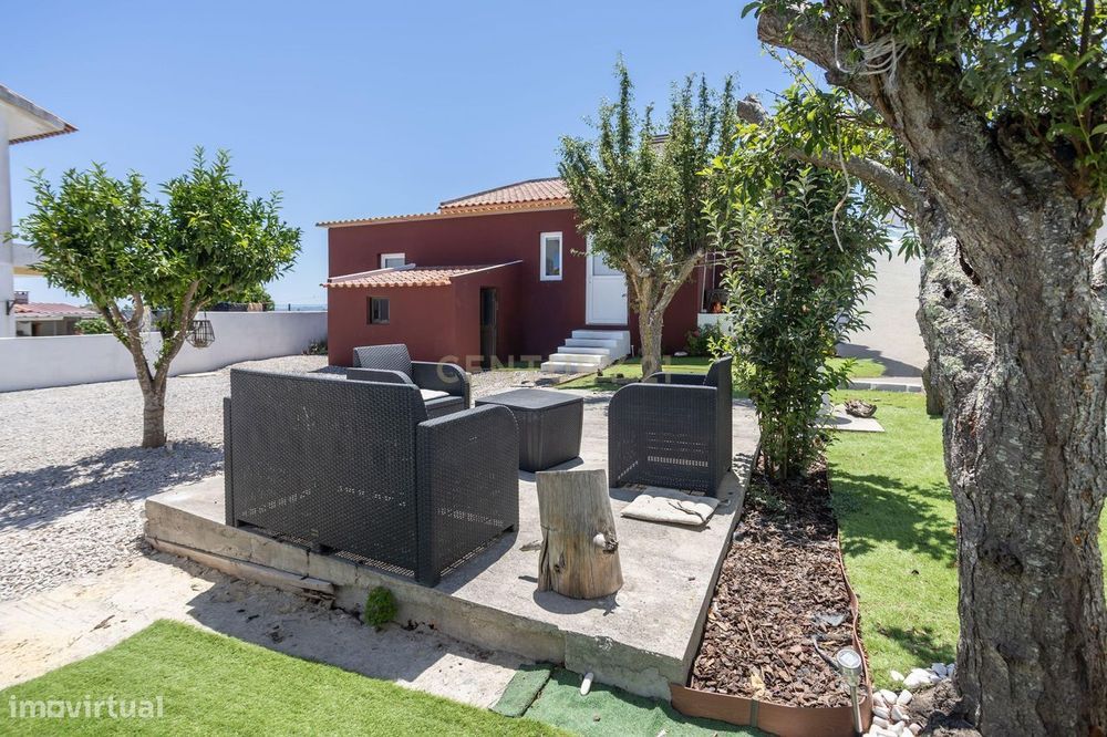 Moradia T2 Renovada com Quintal e Jardim – O Refúgio Ideal para Viver