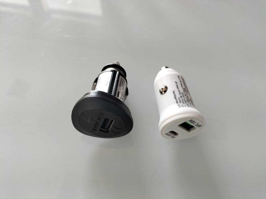 Carregador para isqueiro com portas USB e USB C