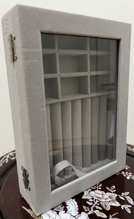 Guarda jóias forrado