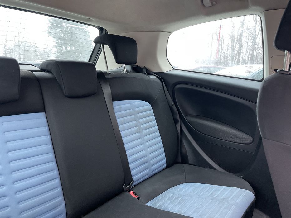 Fiat Punto 1.4 LPG | Tempomat | City | Bluetooth | Zimówki |