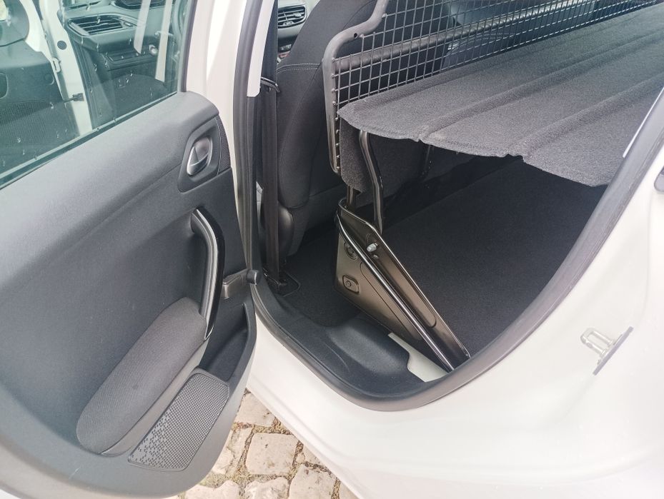 Peugeot 208 Comercial 2 lugares 2015 Excelente estado!
