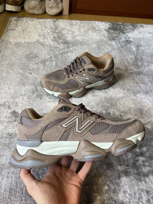 New Balance 9060 Castanhos