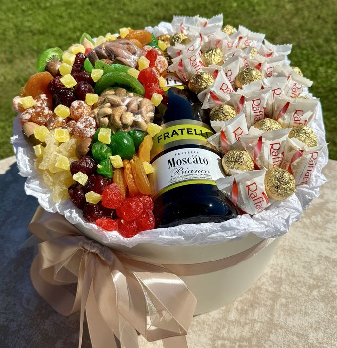 Їстівні букети мясні букети фруктові з сухофруктів букети з цукерок