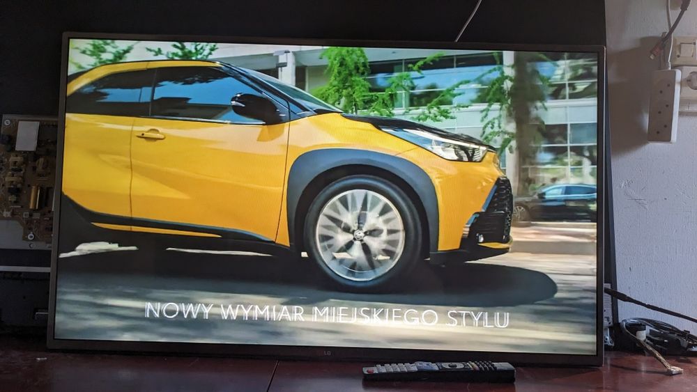 Telewizor LG 42 cale, 1080P, wi-fi, DVB-T2, 42LB650V + pilot, kabel