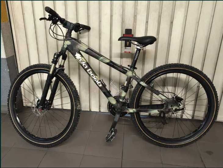 Bicicleta SCOTT Voltage YZ BOMB