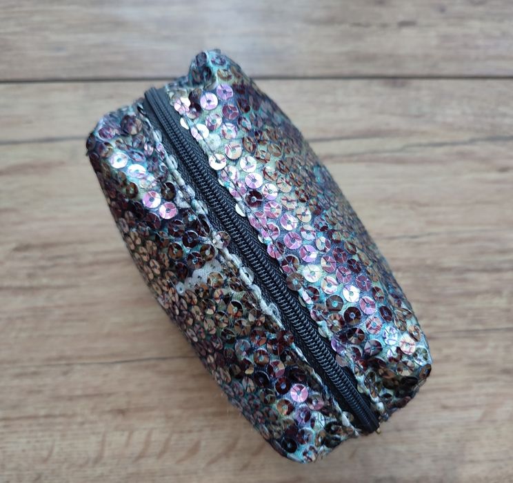 Cekinowa mała kosmetyczka - kopertówka
