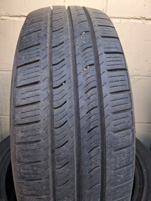 распаровка шины б/у 225/65 r16c Pirelli Carrier All Season