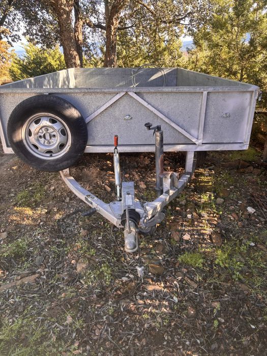 Atrelado luis figueiredo em execelente estado