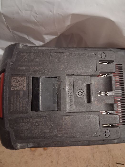 Акумулятор Bosch 18v.4ah. Акумуляторна батарея
