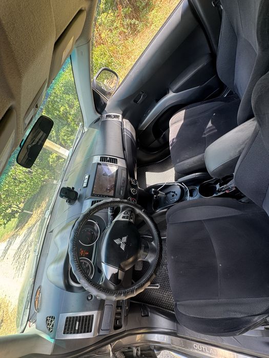 Продам Mitsubishi Outlander
