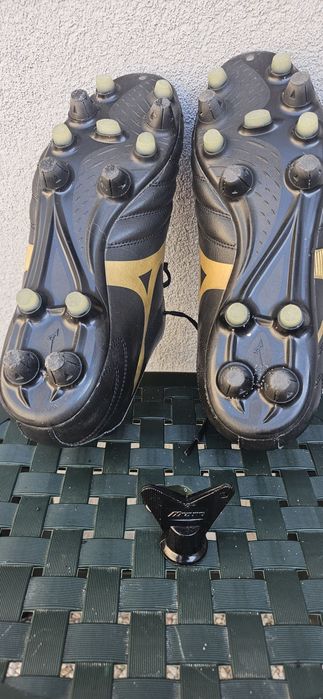 Chuteiras Mizuno NR 41
