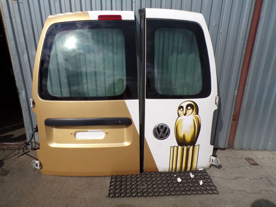 DRZWI  PRAWY TYŁ PAKA SKRZYDEŁKA VOLKSWAGEN CADDY III