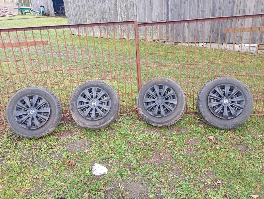 guma demesesona z dyskami od Mazdy 6  M+S 195/65 R15