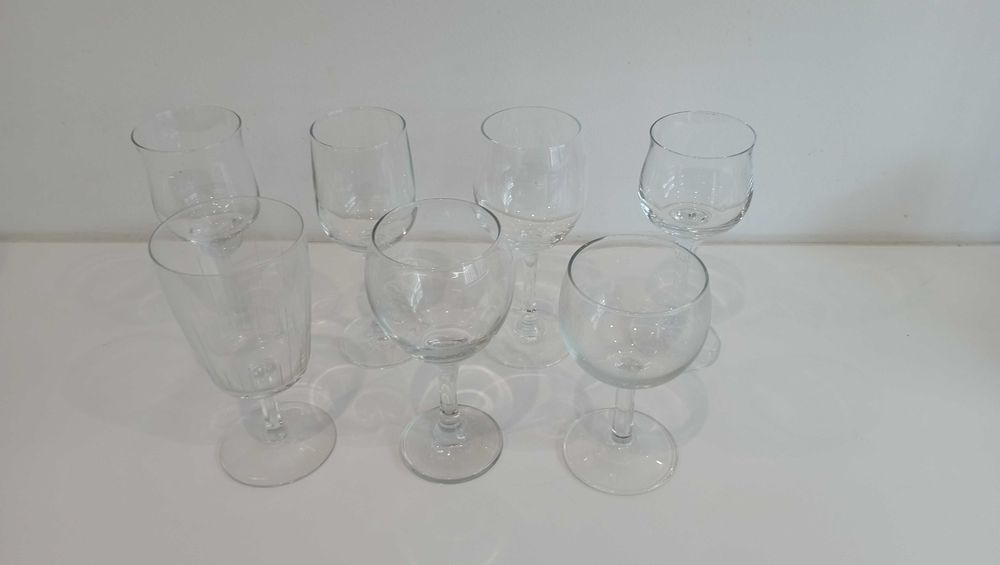 Copos de Vinho em Vidro Transparente | Sete Unidades | Sem Par