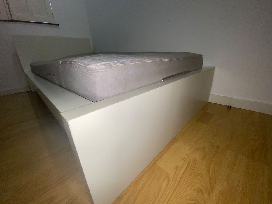 Cama “MALM” do ikea 90x190m