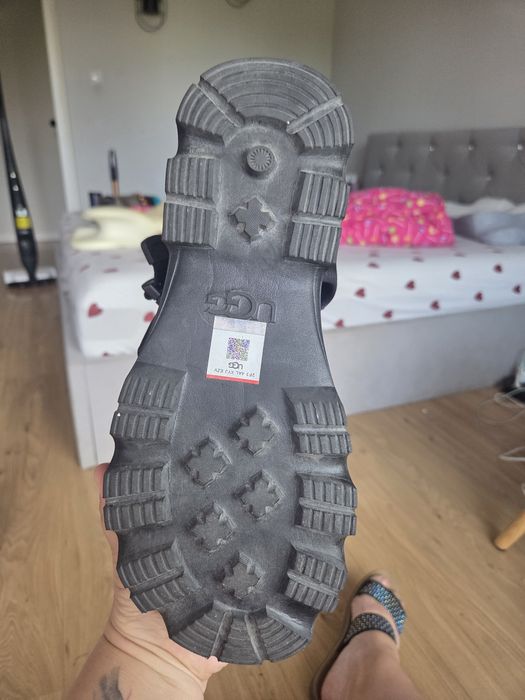 Sandały ugg czarne