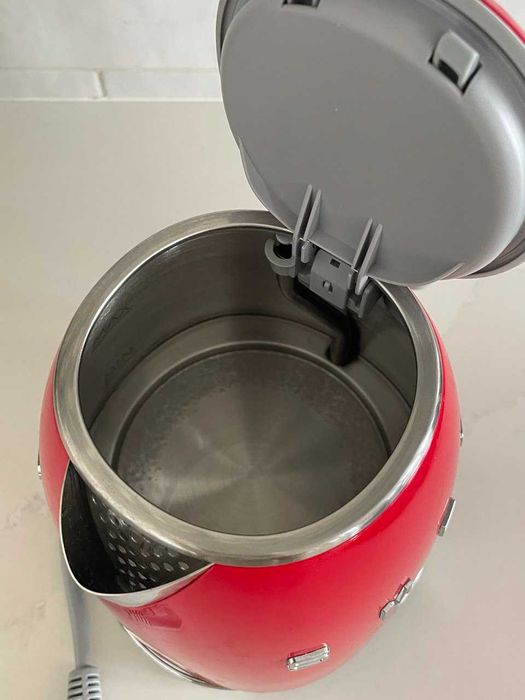 Chaleira eléctrica SMEG vermelho - Electric kettle red