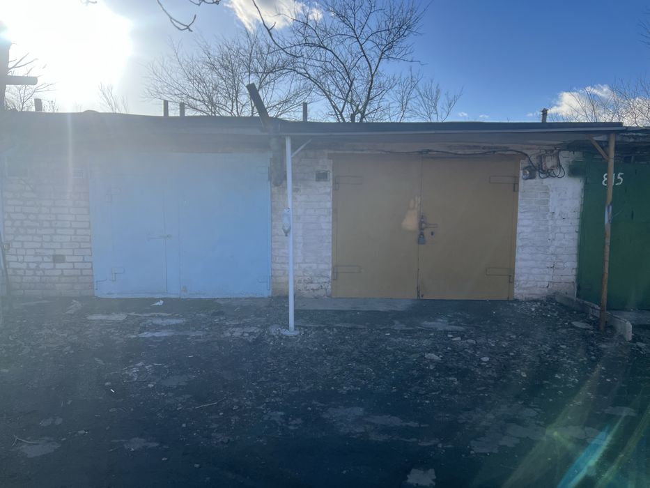 Продам гаражі  в гарному стані