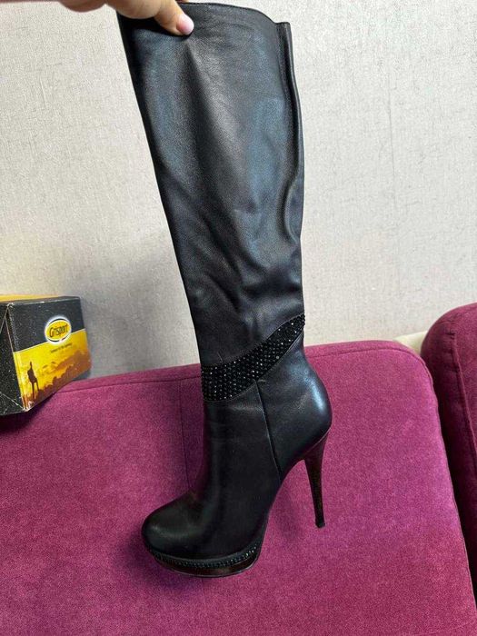 продам чоботи жіночі