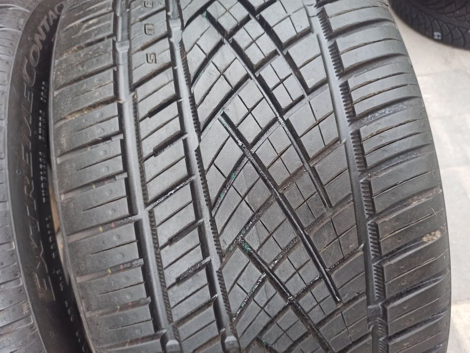 Всесезонная резина ПАРА 285/30 R19 Continental  Extreme Contact