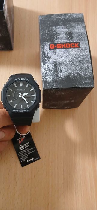 Продам годдиник Casio G-Shock Octagon GA-2100-1AER