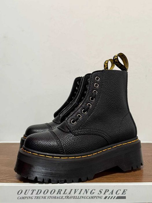 Dr.Martens Black leather boots R.39