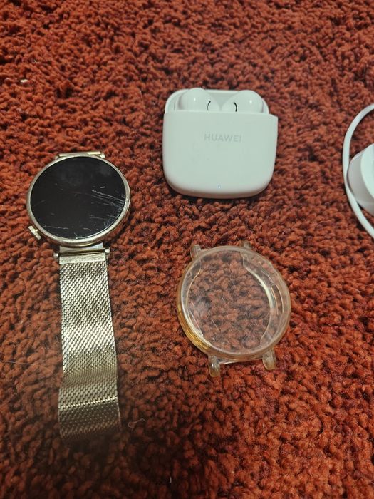 Pack Huawei Watch GT4 Gold Milanese (41mm) + Earphones + Carregador