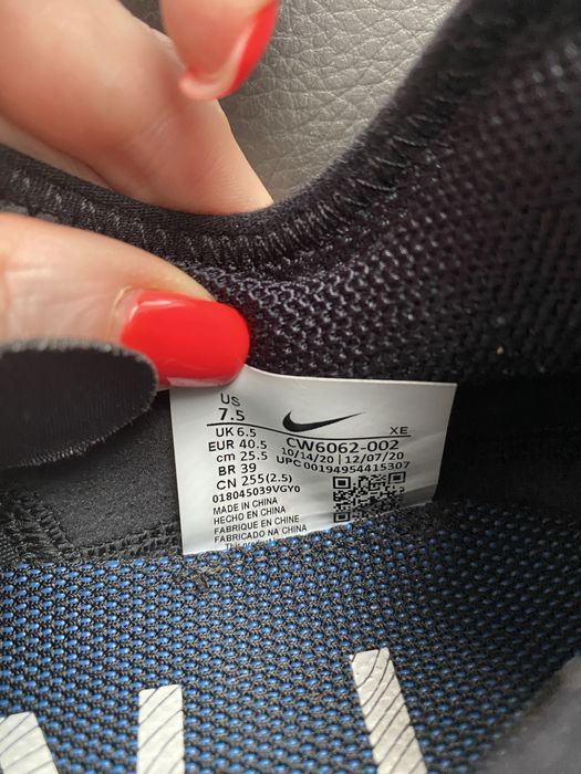 Кросовки Nike розмір 40
