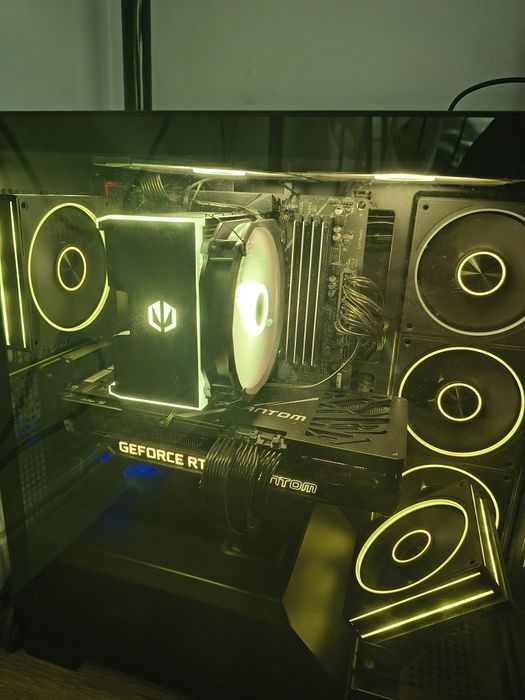 Płyta b550 Aours Elite V2,  ryzen 5 5600x ,32GB cl16 3200mhz