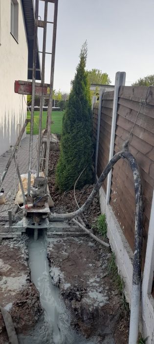 Буріння свердловин по всій Київській області у важкодоступних місцях