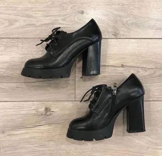 Ботильйони жіночі шкіряні, 38