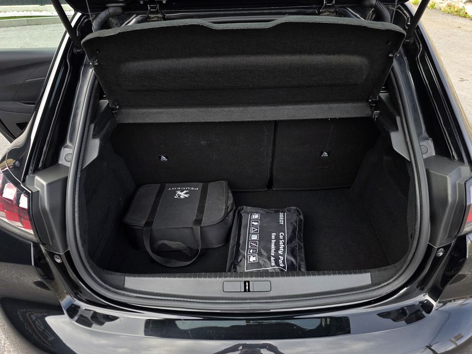 Peugeot e-208 50kw