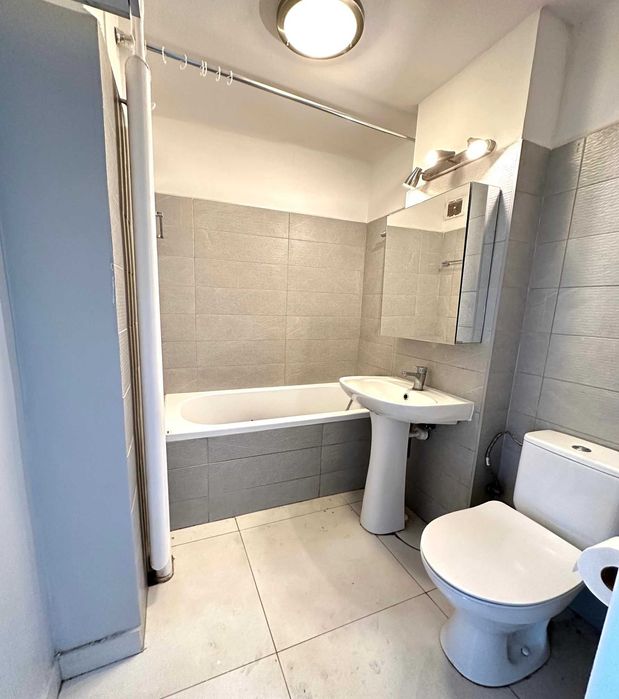 piękny pokój Grzybowska w Centrum-metro ONZ -balkon