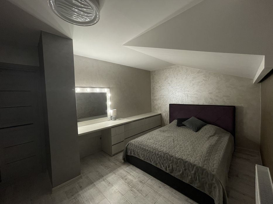 Продаж будинку в Сторожниці