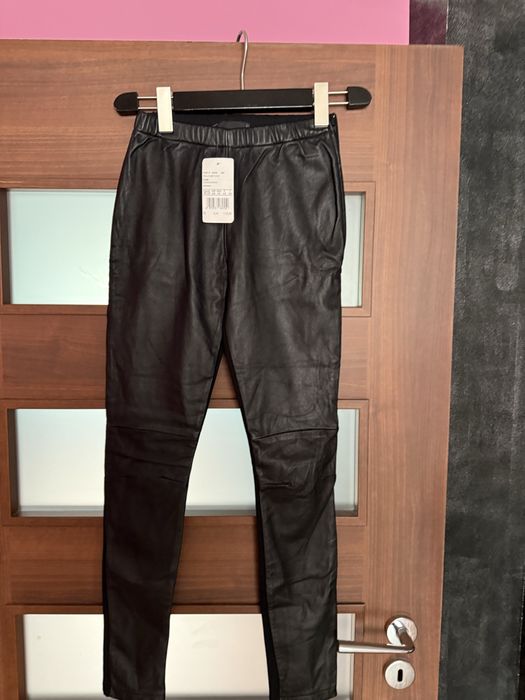 Hallhuber leginssy z przodu prawdziwa skóra Xs