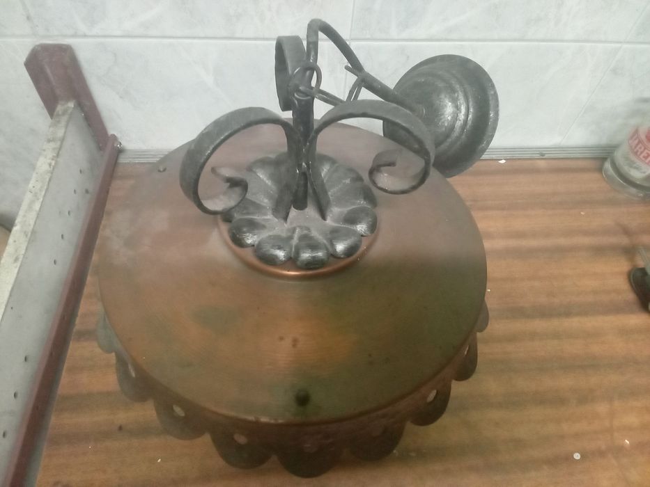 Żyrandol metalowo szklany