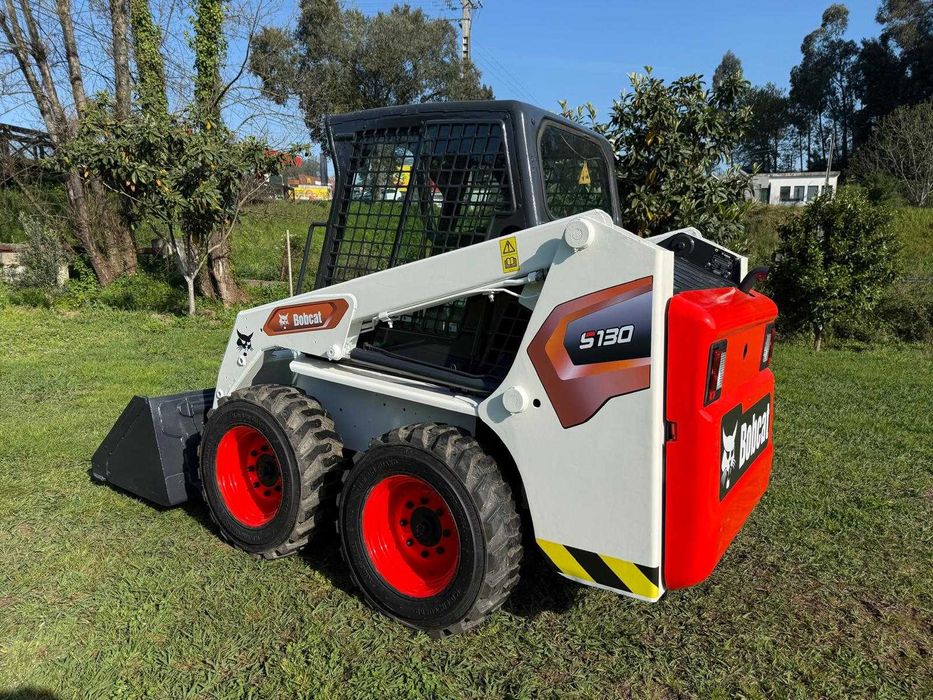 Mini Pá Bobcat S130