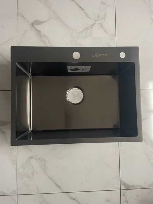 Кухонная мойка Luminex 6045 черная и смеситель для кухни черный гибкий