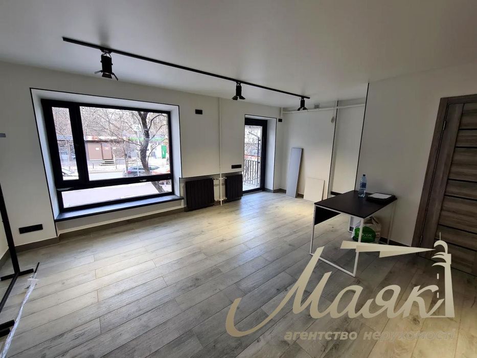 Оренда фасадного приміщення  31м2, вул.Іона Павла 22/21, Печерськ