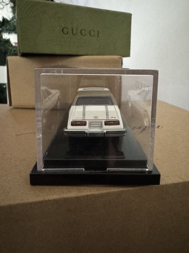 魅力の Wheels Hot x Targówek Warszawa RLC Seville Cadillac Gucci ミニカー
