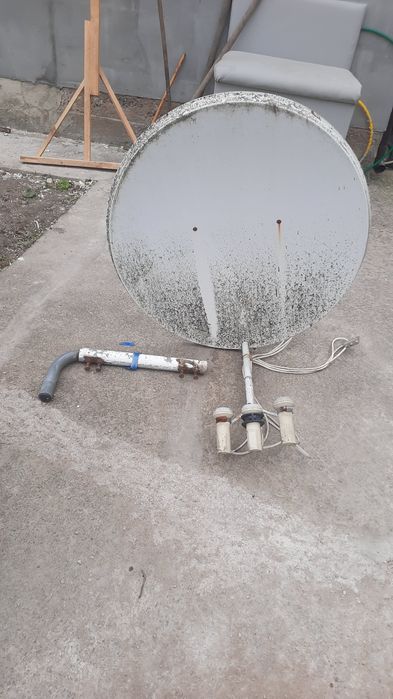 Супутникова тарілка