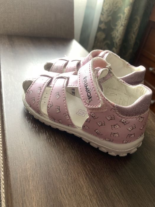 Босоніжки для дівчинки 24розмір